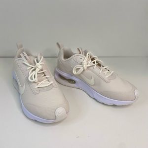 WOMENS NIKE AIR MAX INTRLK LITE SIZE 7